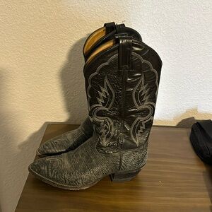 Black cowgirl boots